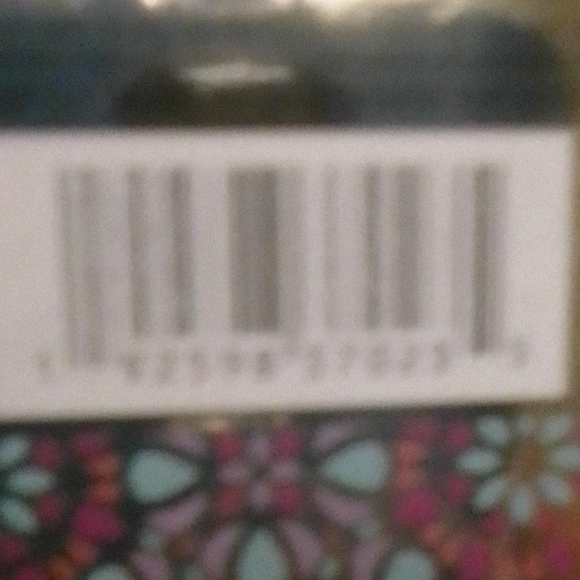 Makeup - Picture 2 of 2